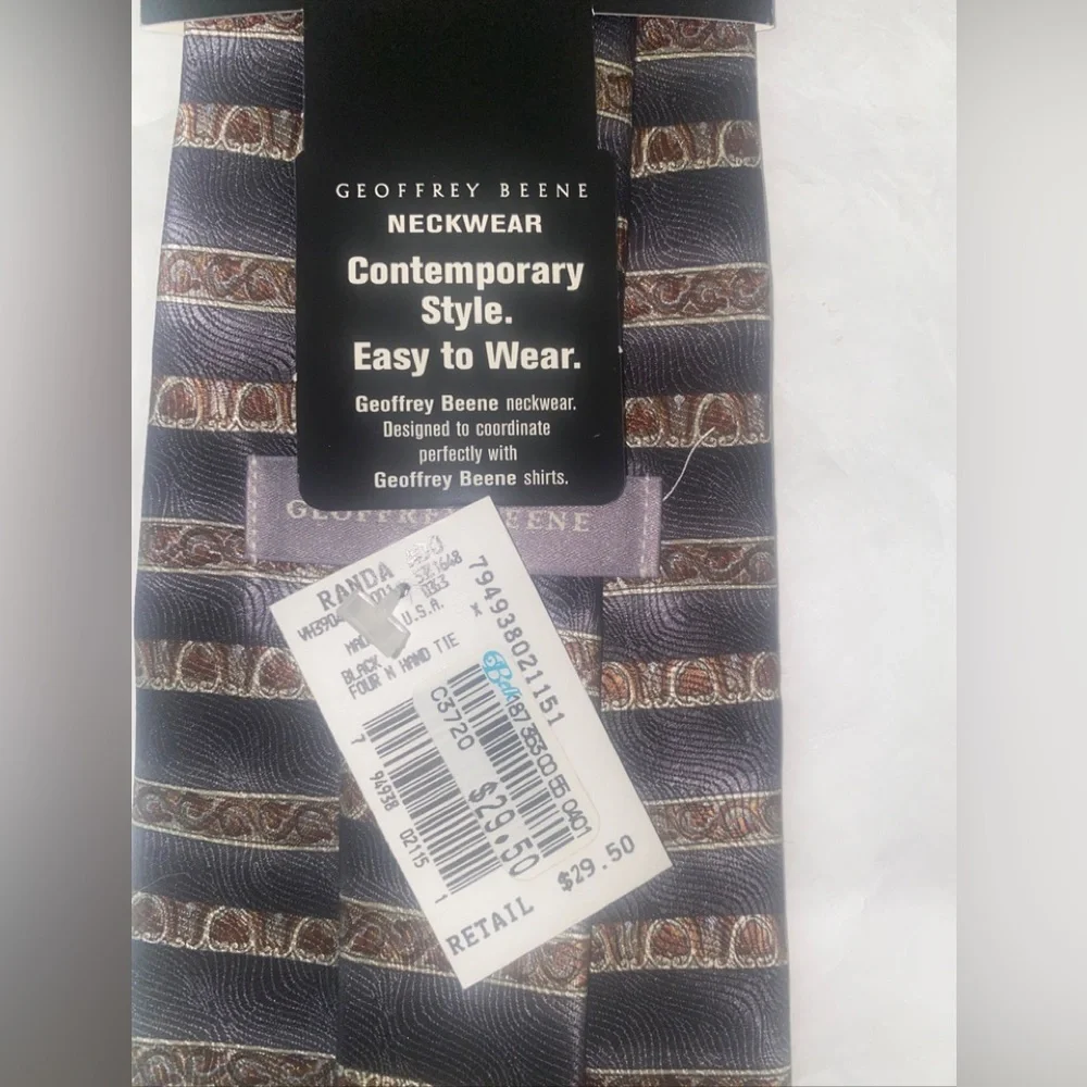 GEOFFREY BEENE Black Brown Silk Necktie Tie Horizontal Geo Stripe USA $30 lcsr